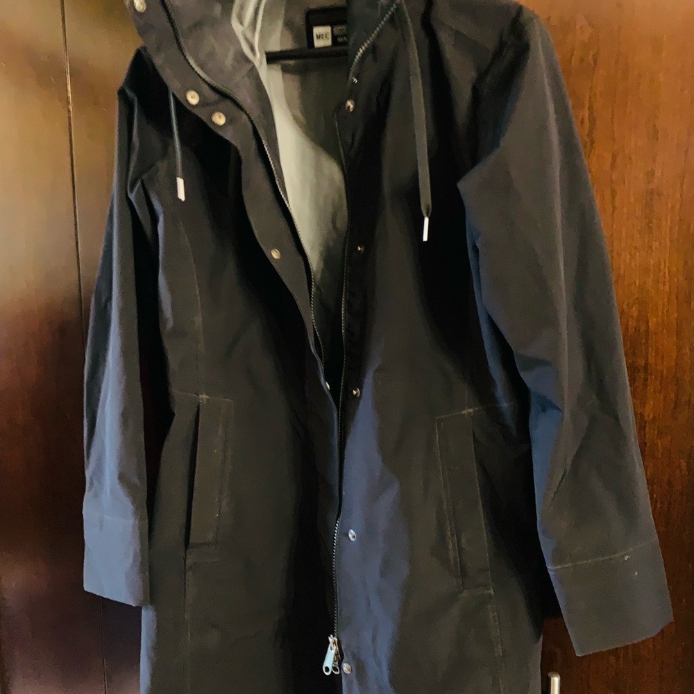 MEC Women's Black Rain Coat Medium